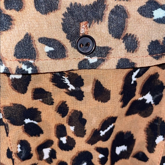Leopard Print Tie-Front Blouse 🐆🤎 - Picture 9 of 16